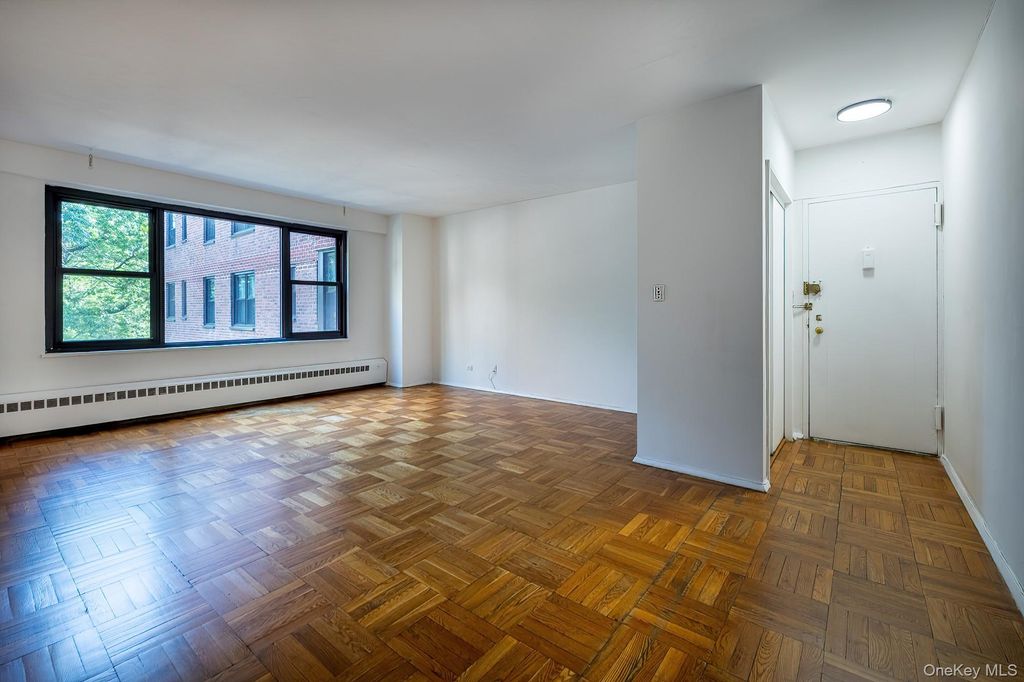 Photo of 3850 Sedgwick Avenue #5B, Bronx, NY 10463 (MLS # 990321)