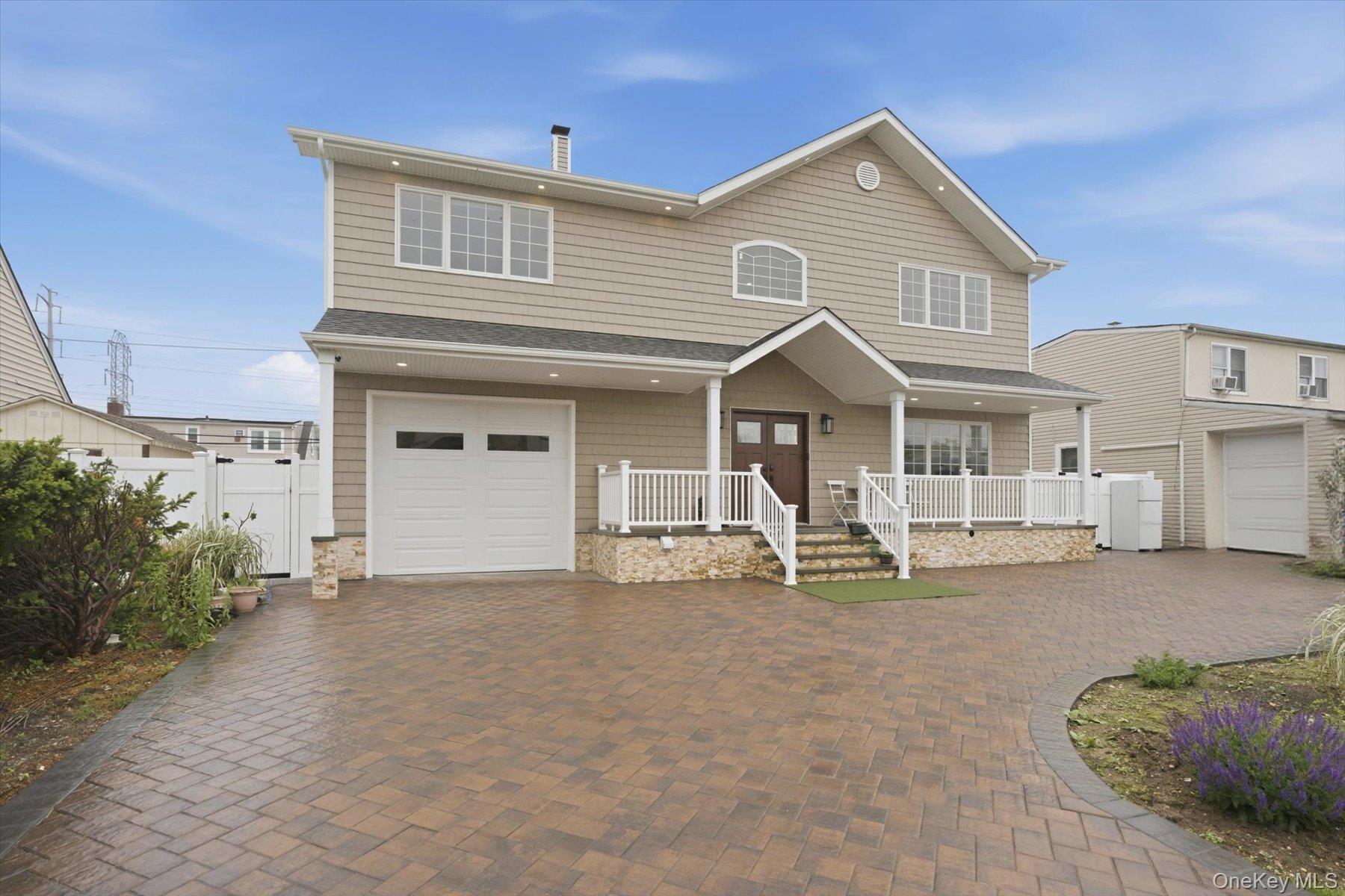 3563 Raven Street
