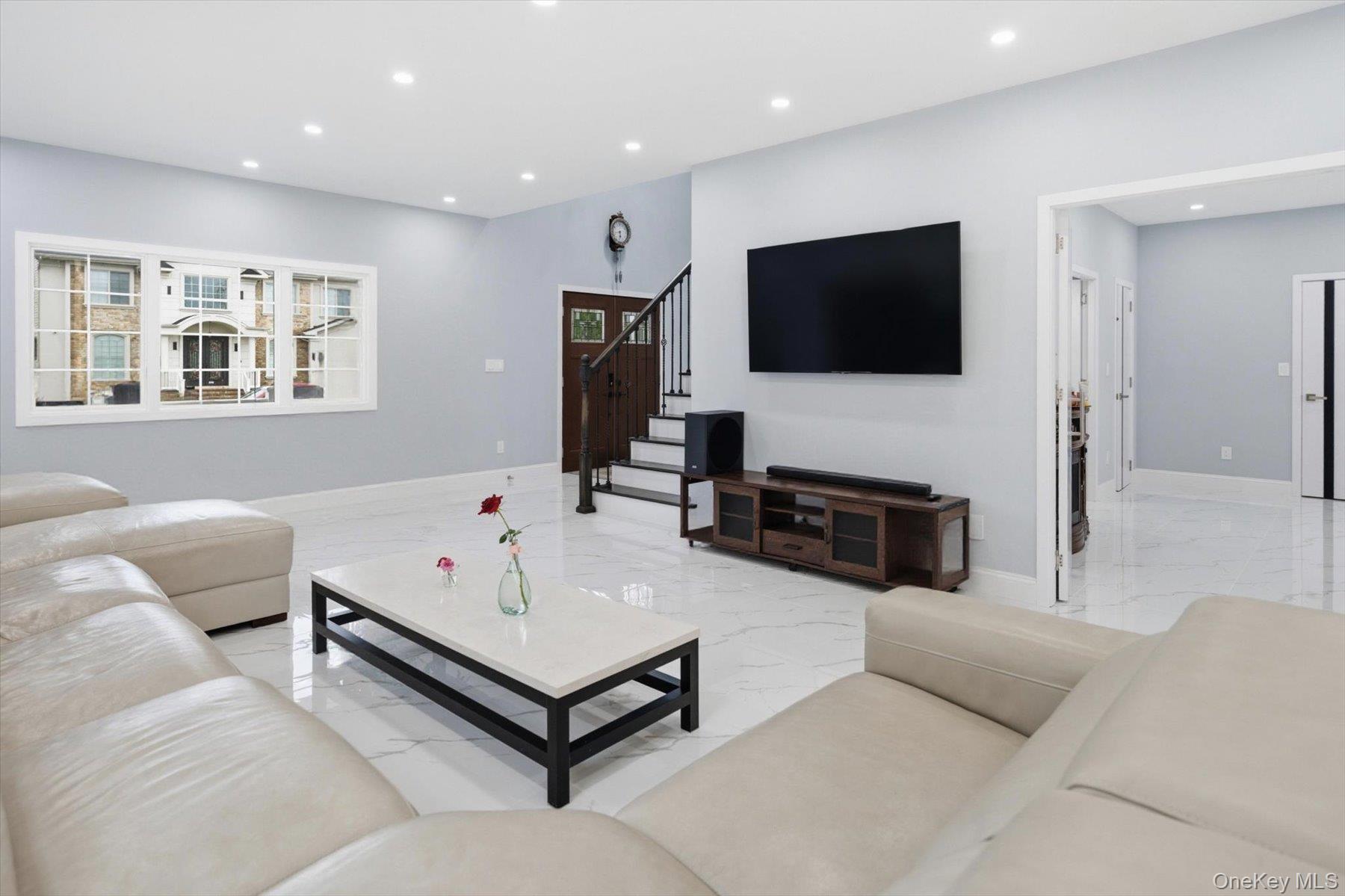 3563 Raven Street