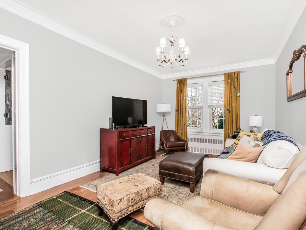 525 W 238th Street #1L, Bronx, New York image 3