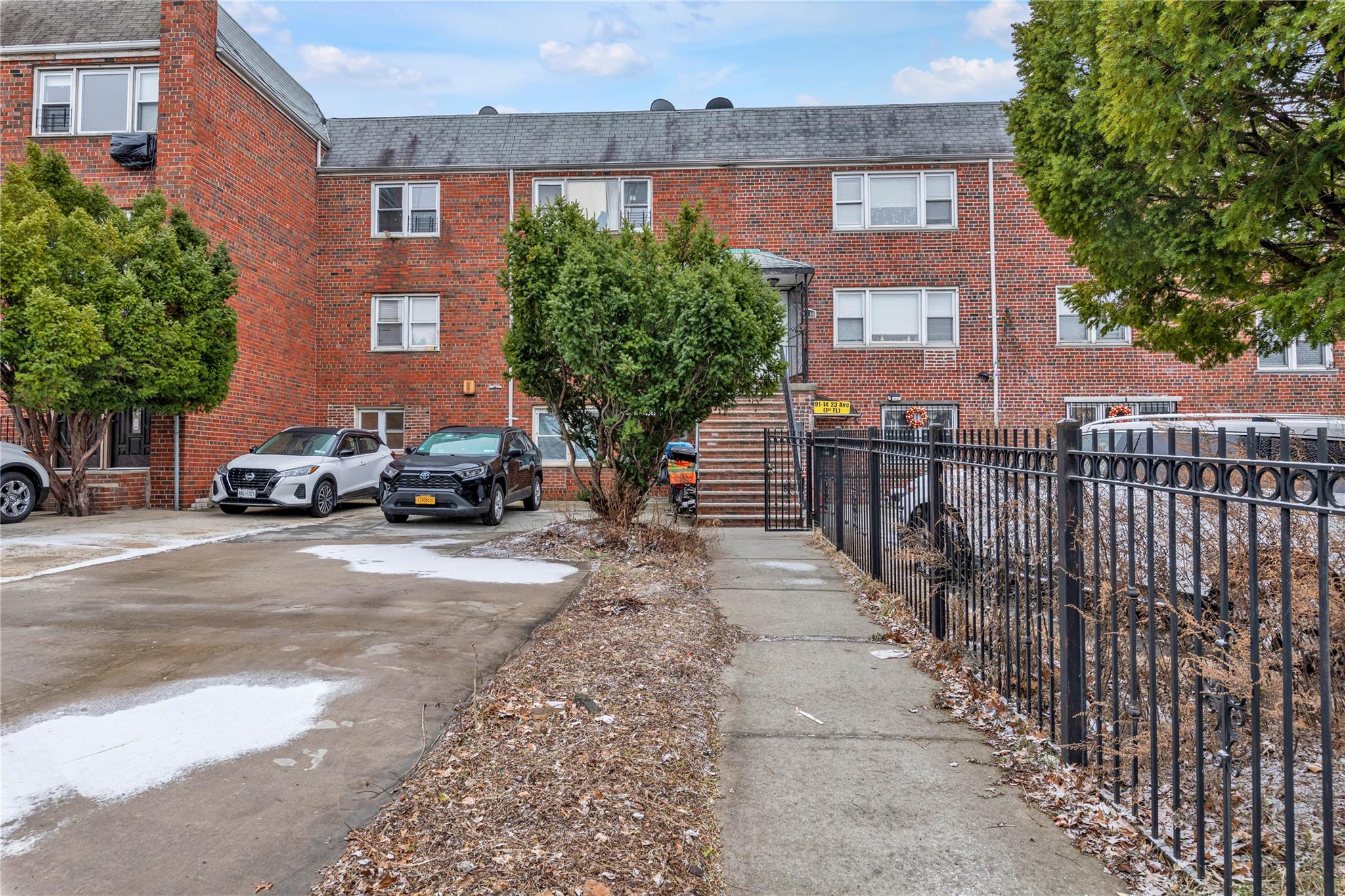 Rental Property at 23rd Ave, East Elmhurst, Queens, NY - Bedrooms: 3 
Bathrooms: 2  - $3,500 MO.