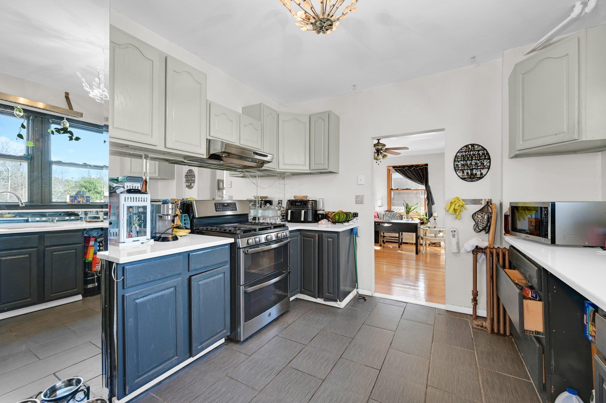 101 W Washington Avenue, Pearl River, New York image 9