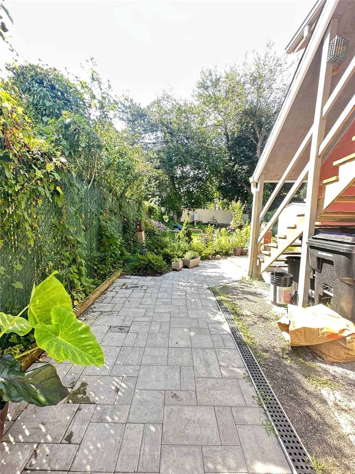 Poughkeepsie, New York 12601, United States, 3 Bedrooms Bedrooms, ,1 BathroomBathrooms,Residential,Active,93311