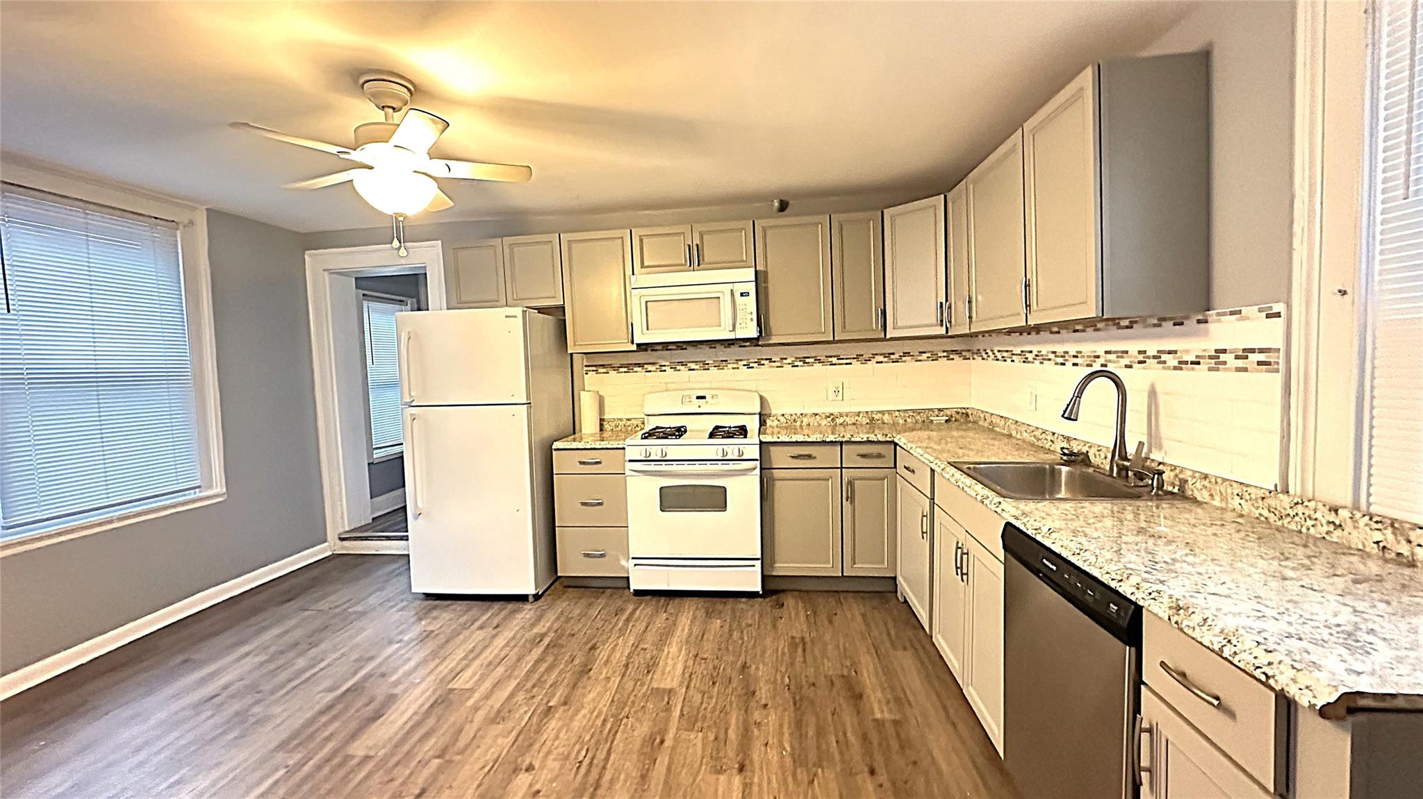 Poughkeepsie, New York 12601, United States, 3 Bedrooms Bedrooms, ,1 BathroomBathrooms,Residential,Active,93311