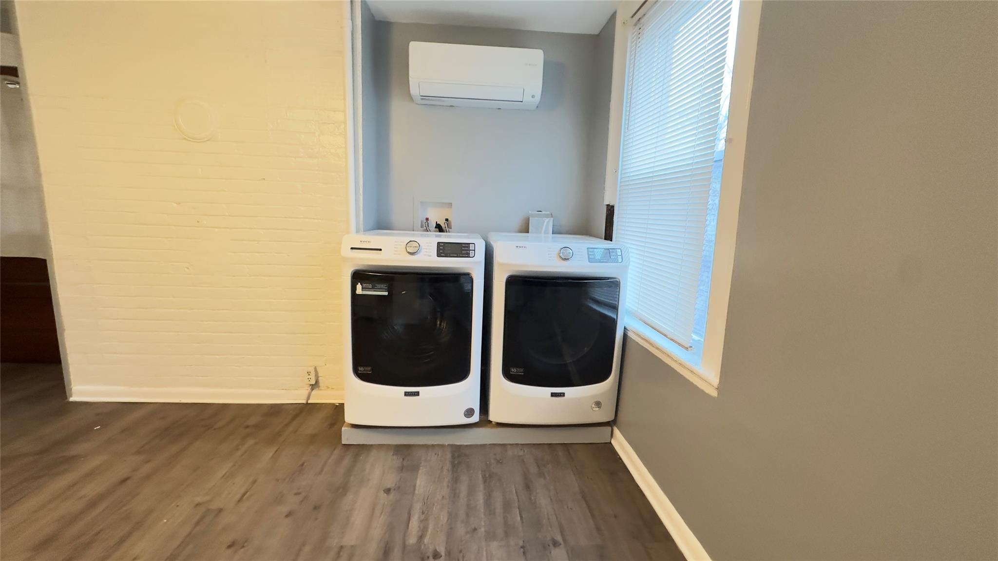 Poughkeepsie, New York 12601, United States, 3 Bedrooms Bedrooms, ,1 BathroomBathrooms,Residential,Active,93311