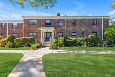 Homes For Sale - 1197 E Broadway #K24<br/> Hewlett, NY 11557