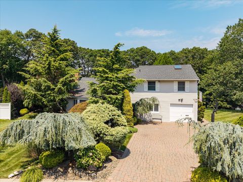 6 Vegas Court Plainview NY 11803