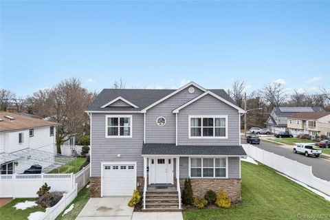 2162 Seamans Neck Road Seaford NY 11783