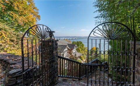 Homes For Rent - 89 River Road<br/> Nyack, NY 10960