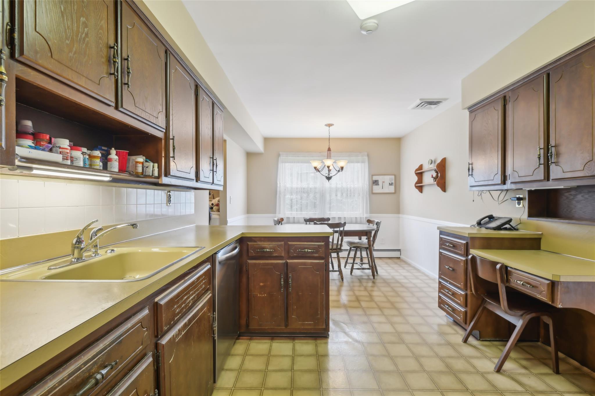 5 Toga Court, East Northport, New York image 8