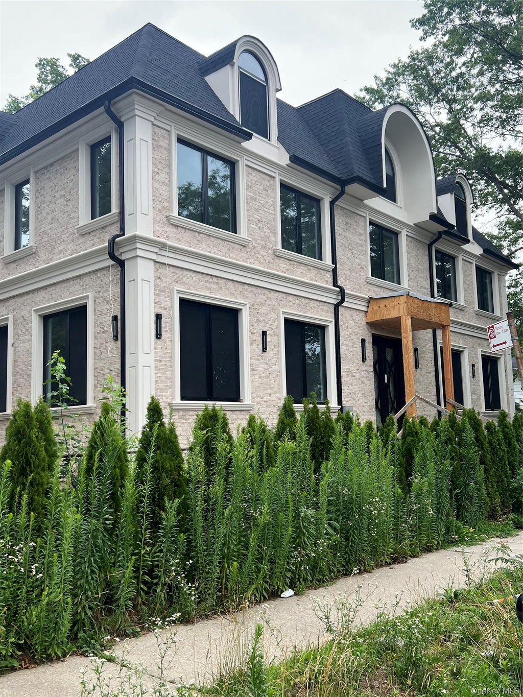 Photo of 8507 Abingdon Road, Kew Gardens, NY 11415 (MLS # 1054301)
