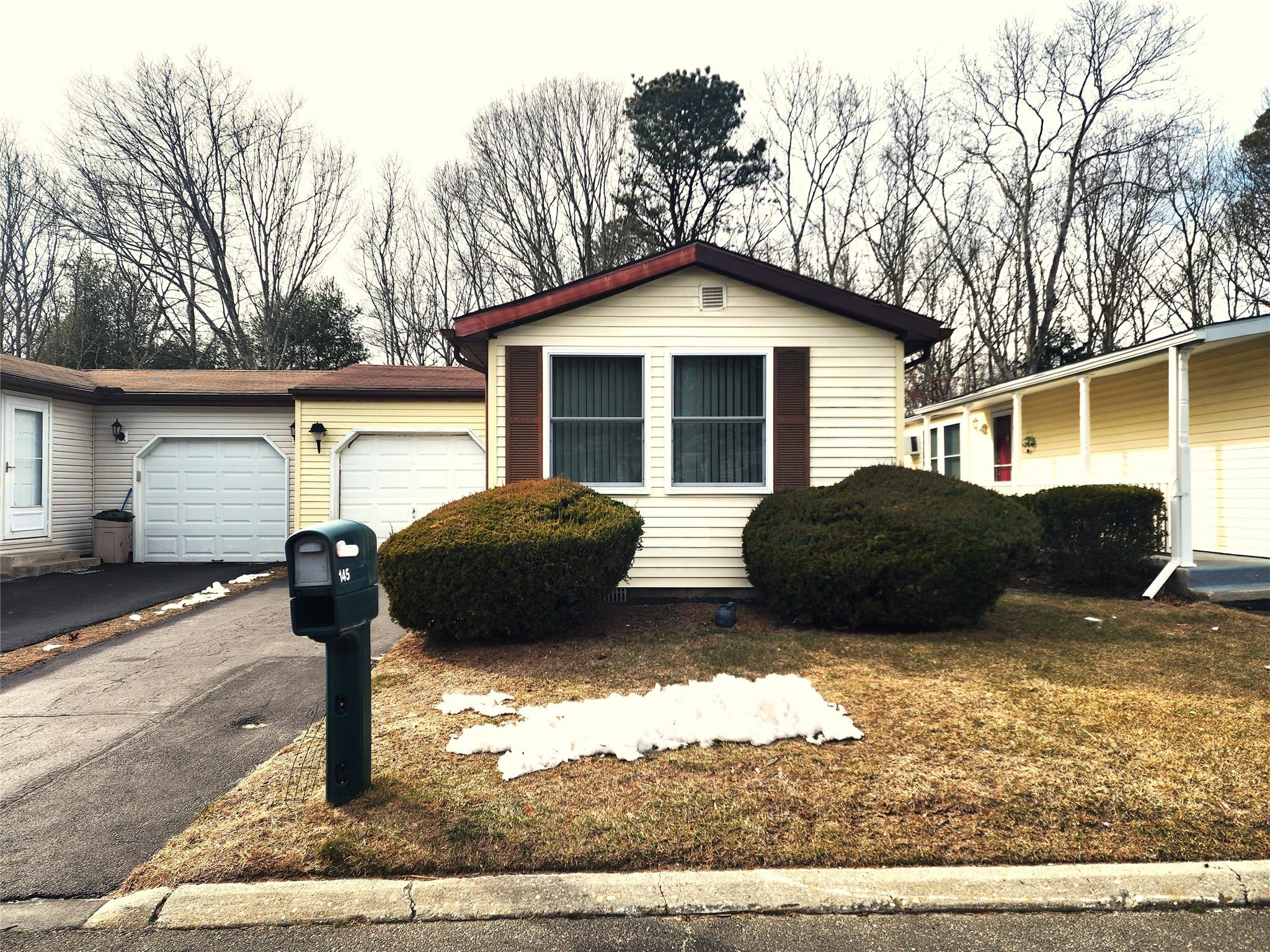 145 Village Circle, Manorville, New York image 2