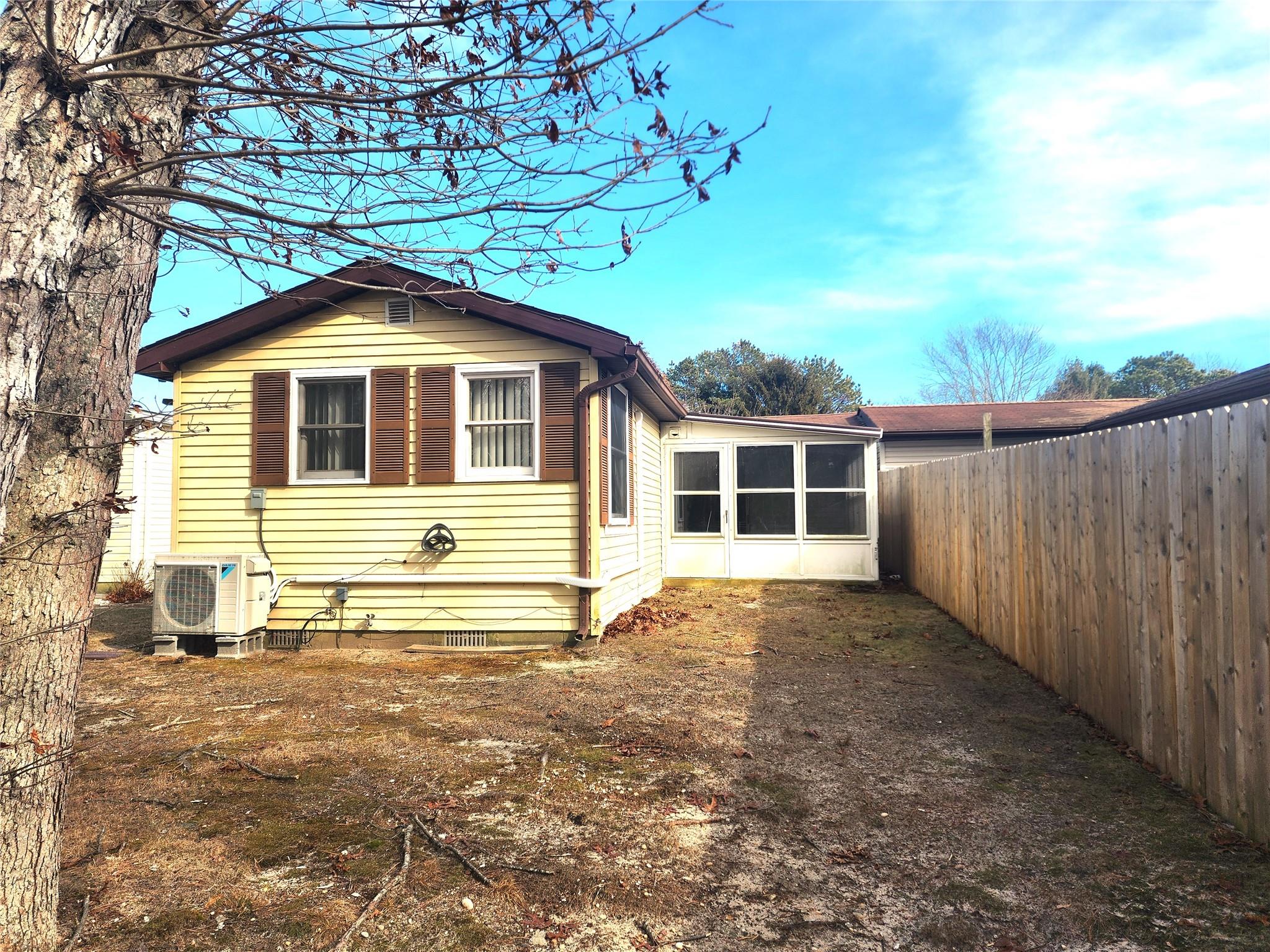 145 Village Circle, Manorville, New York image 20