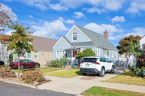 Photo of 166-23 20th Road, Whitestone, NY 11357 (MLS # 930299) Photo of 166-23 20th Road, Whitestone, NY 11357 (MLS # 930299)