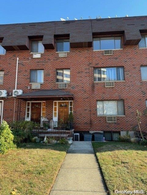 Rental Property at 166th Street, Whitestone, Queens, NY - Bedrooms: 3 
Bathrooms: 2  - $3,500 MO.