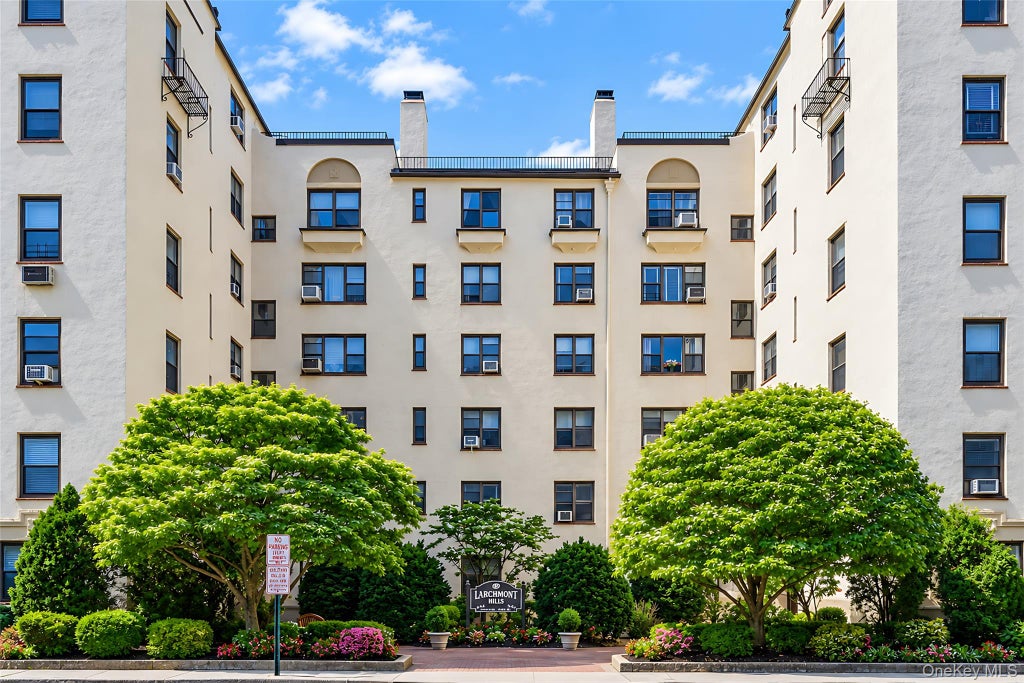 Photo of 17 N Chatsworth Avenue N #7F, Larchmont, NY 10538 (MLS # 1041092)