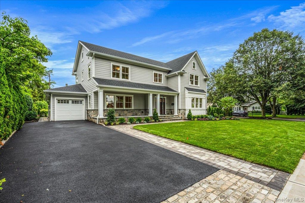 Photo of 7 Yale Street, Garden City, NY 11530 (MLS # 951849)