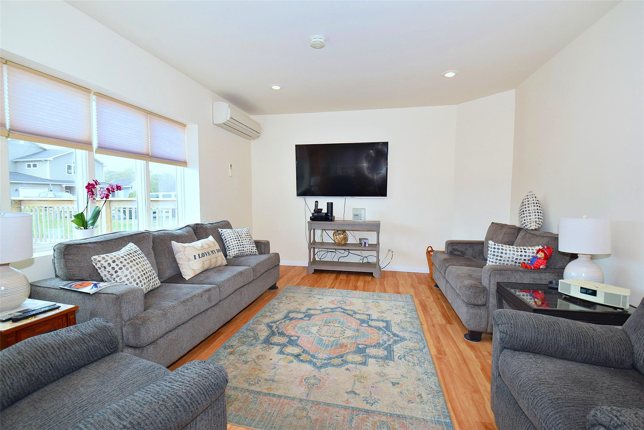 32 Shore Drive, Mastic Beach, New York image 3