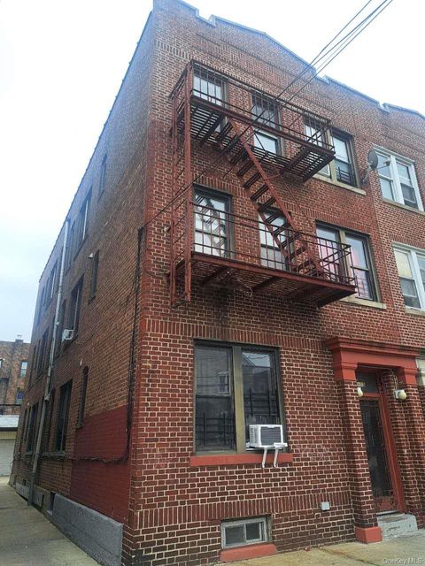 42-15 164th Street Flushing NY 11358
