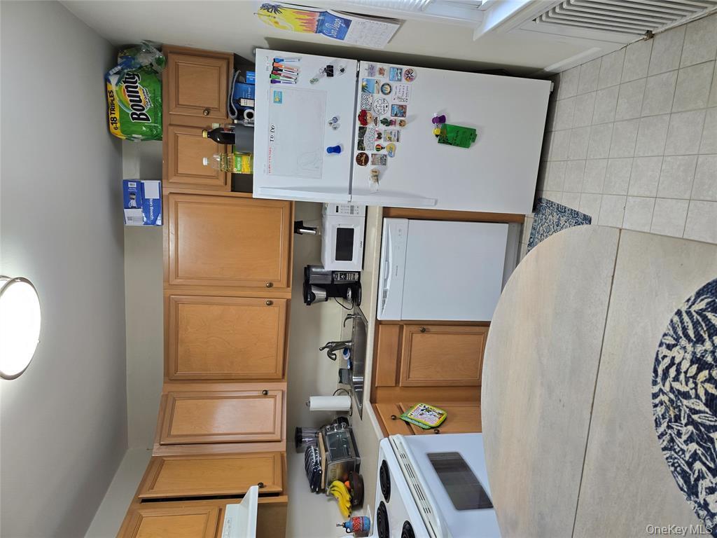 168 Parkview Avenue #2