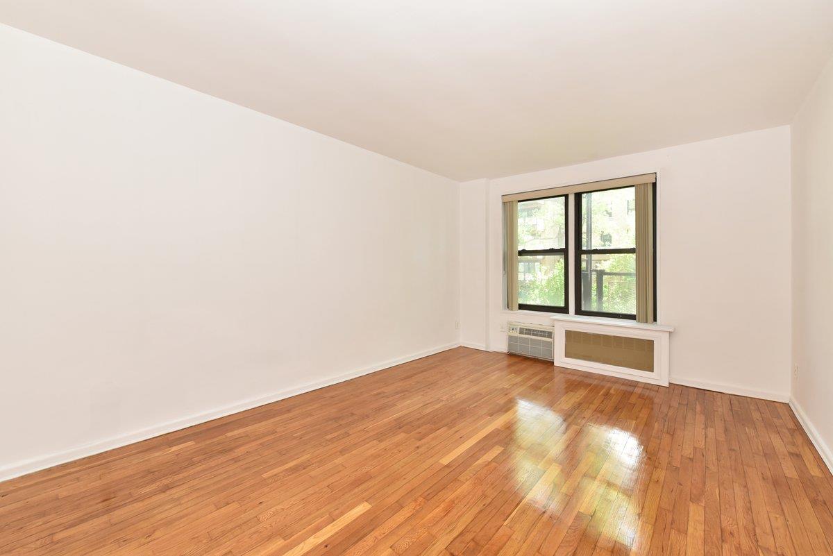 4 Birchwood Court #2K, Mineola, New York image 11