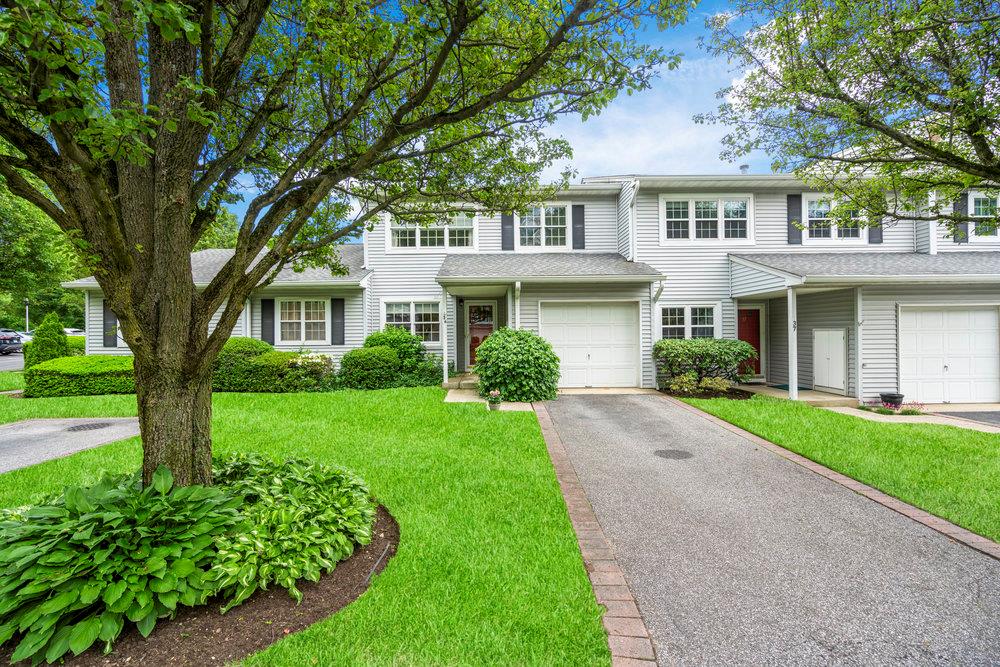 36 Indian Trace, Kings Park, New York image 1