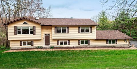 Homes For Sale - 26 Waterbury Road<br/> Warwick, NY 10990