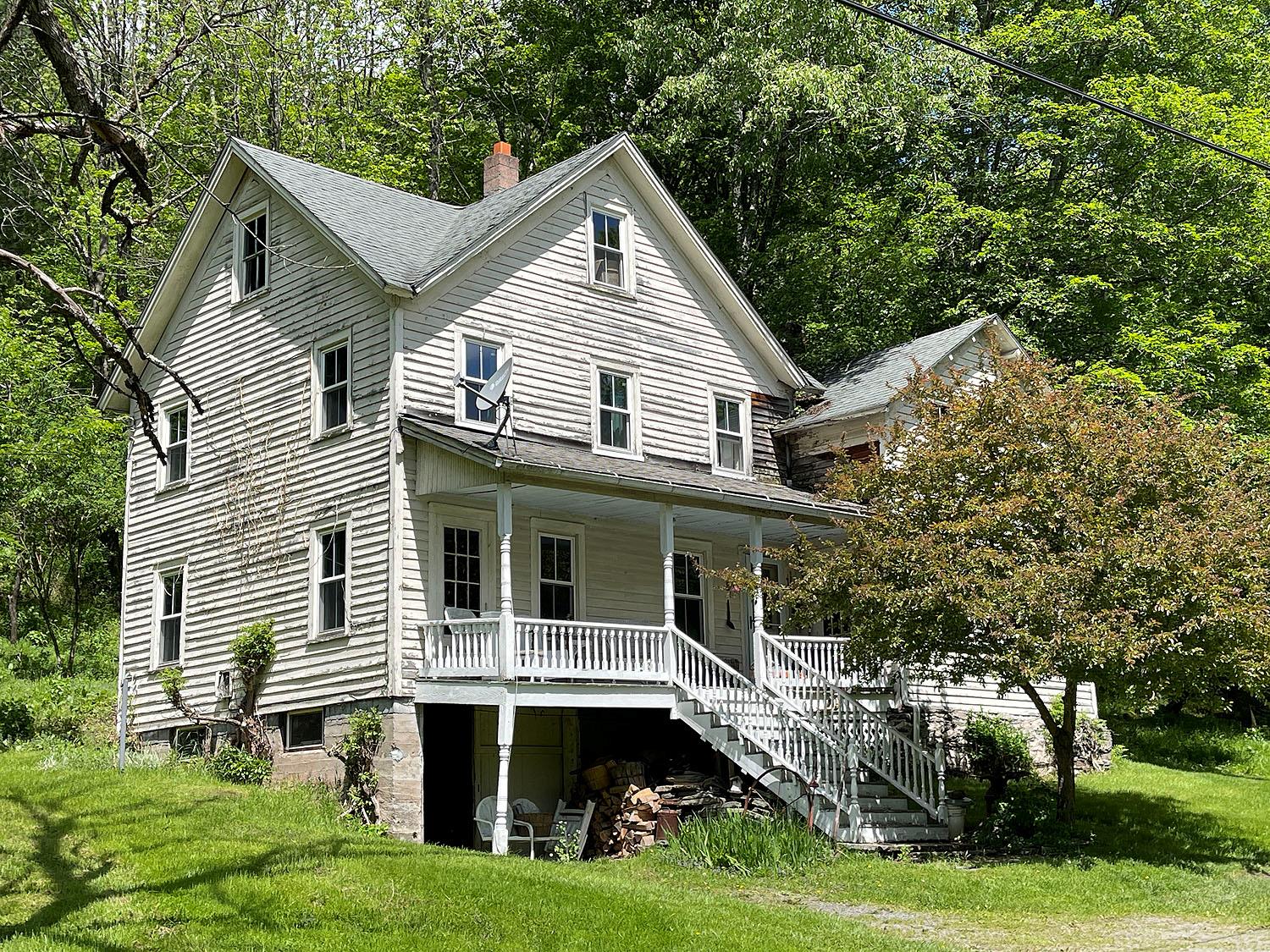12 Henderson Road, Hankins, New York image 1