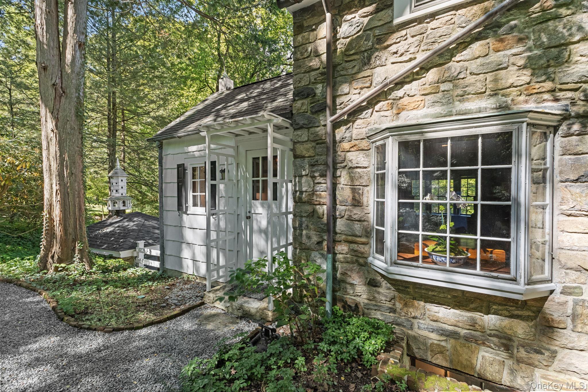 Chappaqua, New York 10514, United States, 3 Bedrooms Bedrooms, ,2 BathroomsBathrooms,Residential,Coming Soon,254208