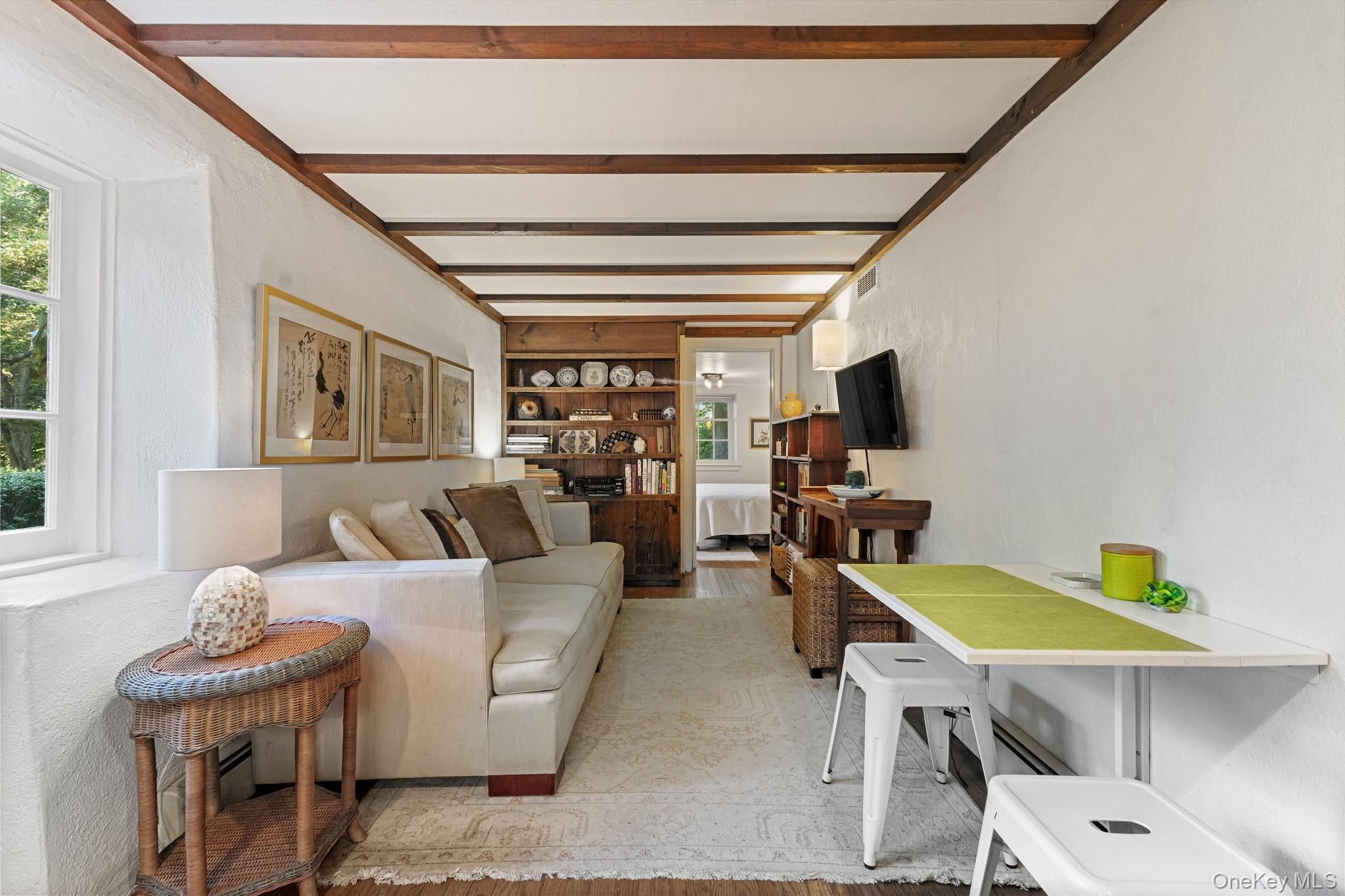 Chappaqua, New York 10514, United States, 3 Bedrooms Bedrooms, ,2 BathroomsBathrooms,Residential,Coming Soon,254208