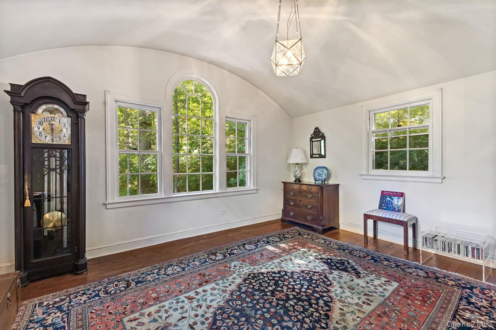 Chappaqua, New York 10514, United States, 3 Bedrooms Bedrooms, ,2 BathroomsBathrooms,Residential,Coming Soon,254208