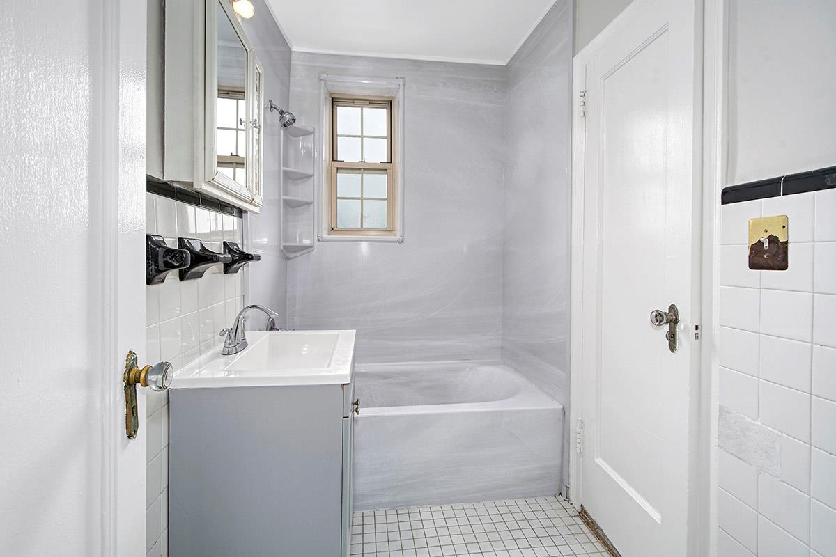 151 Centre Avenue #5D, New Rochelle, New York image 13