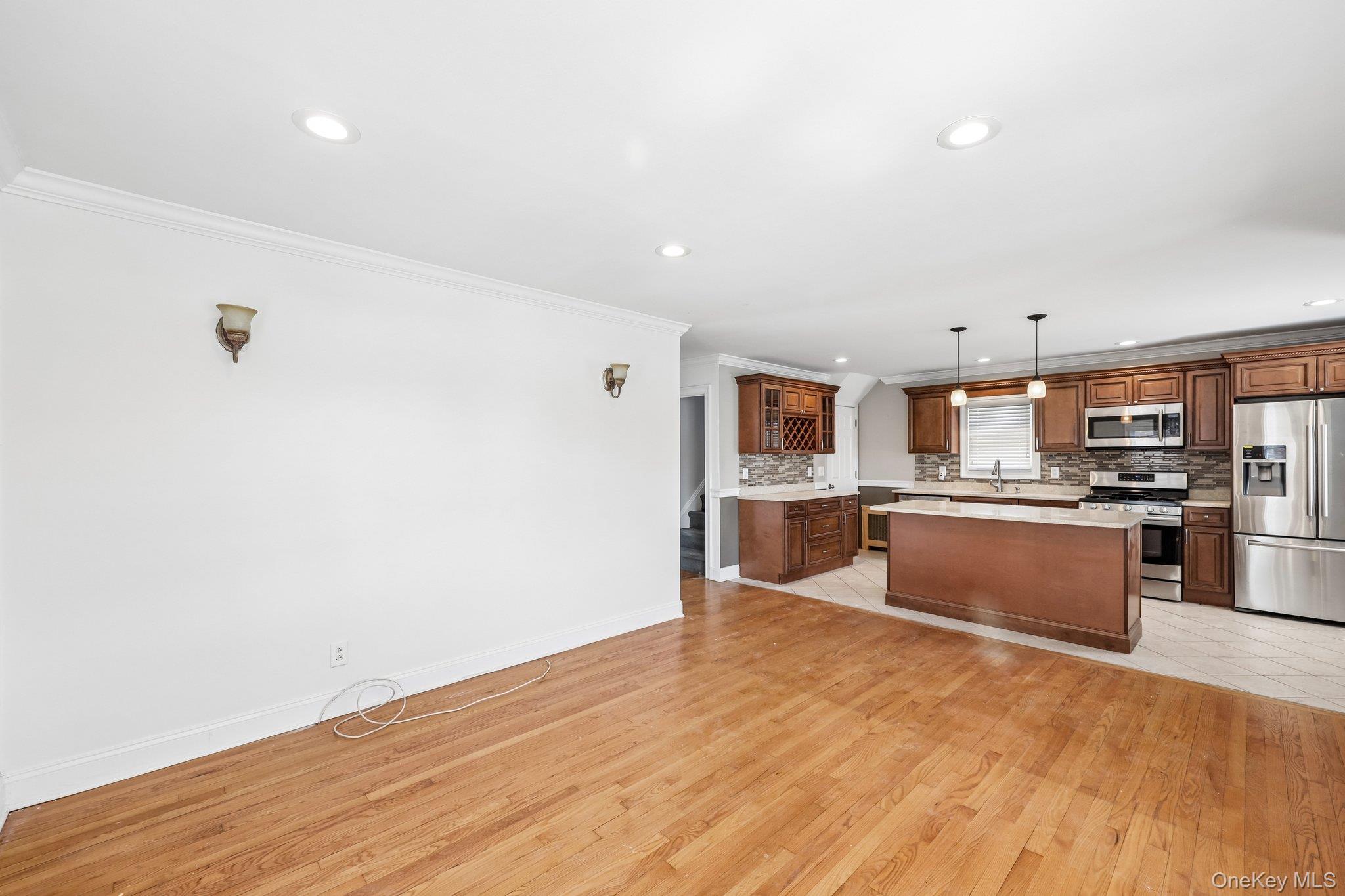 12 Scherer Boulevard