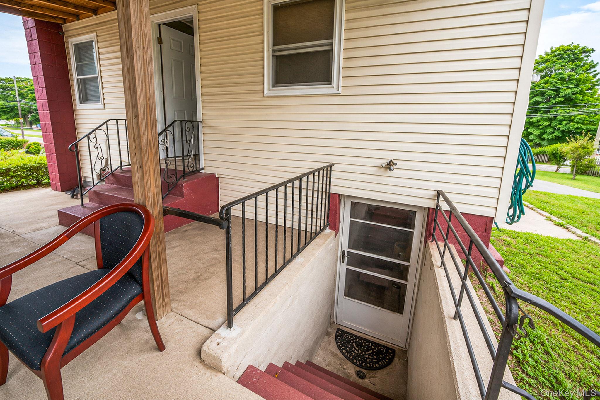 366 Albany Avenue - Photo 3