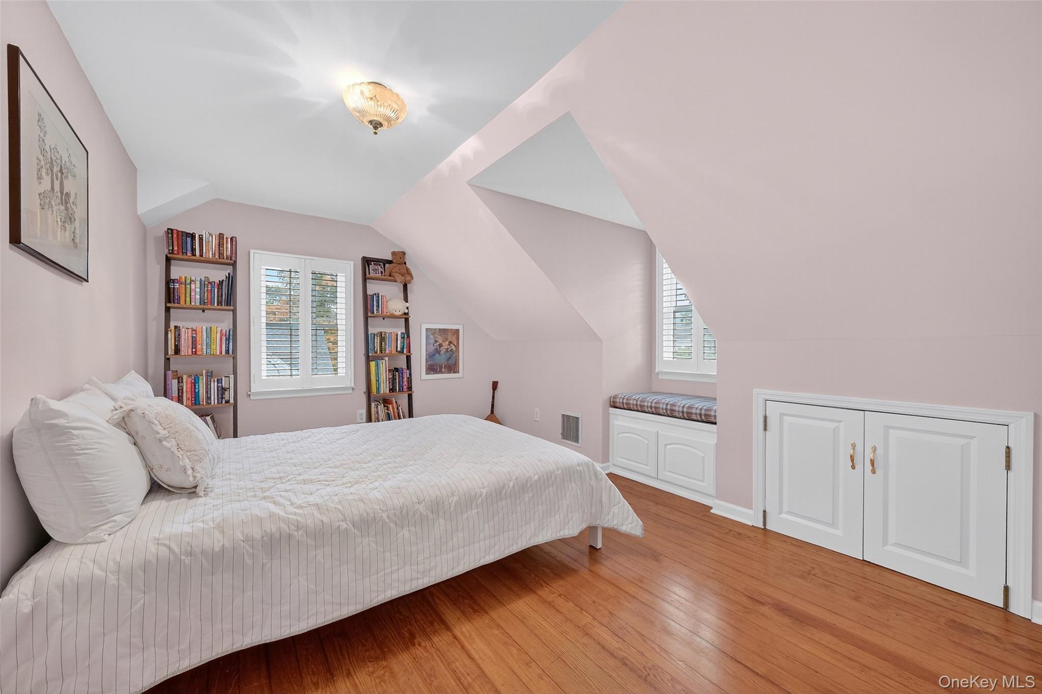 Croton-On-Hudson, New York 10520, United States, 5 Bedrooms Bedrooms, ,3 BathroomsBathrooms,Residential,Active,216679