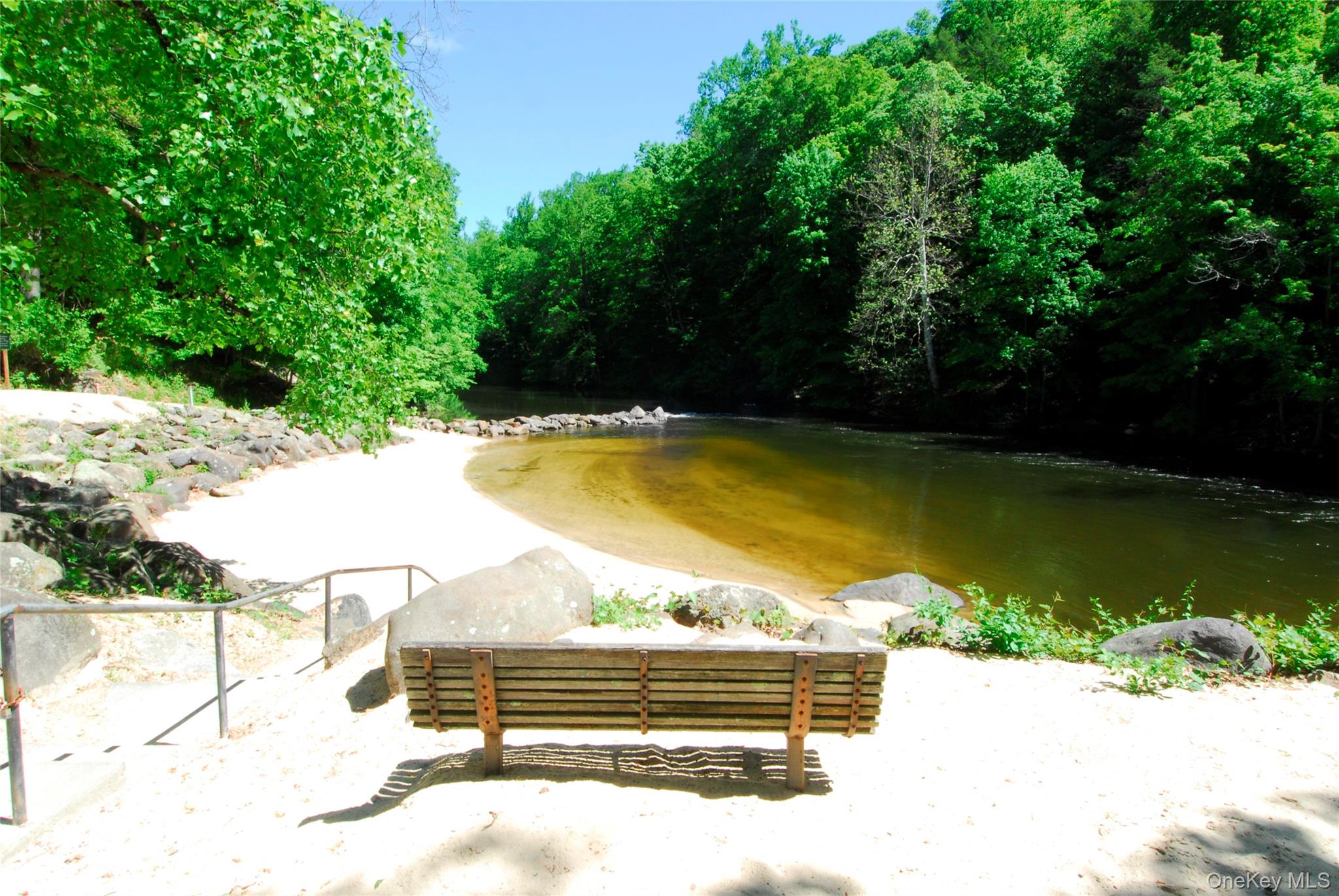 Croton-On-Hudson, New York 10520, United States, 5 Bedrooms Bedrooms, ,3 BathroomsBathrooms,Residential,Active,216679