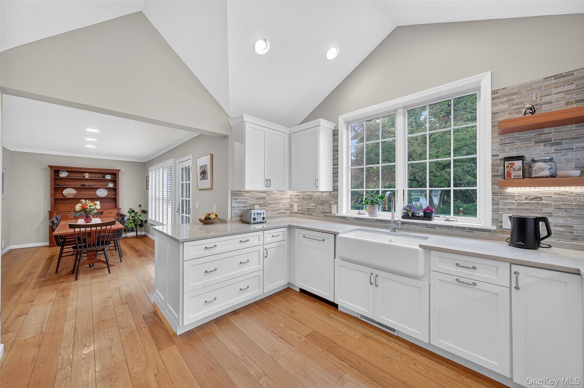 Croton-On-Hudson, New York 10520, United States, 5 Bedrooms Bedrooms, ,3 BathroomsBathrooms,Residential,Active,216679