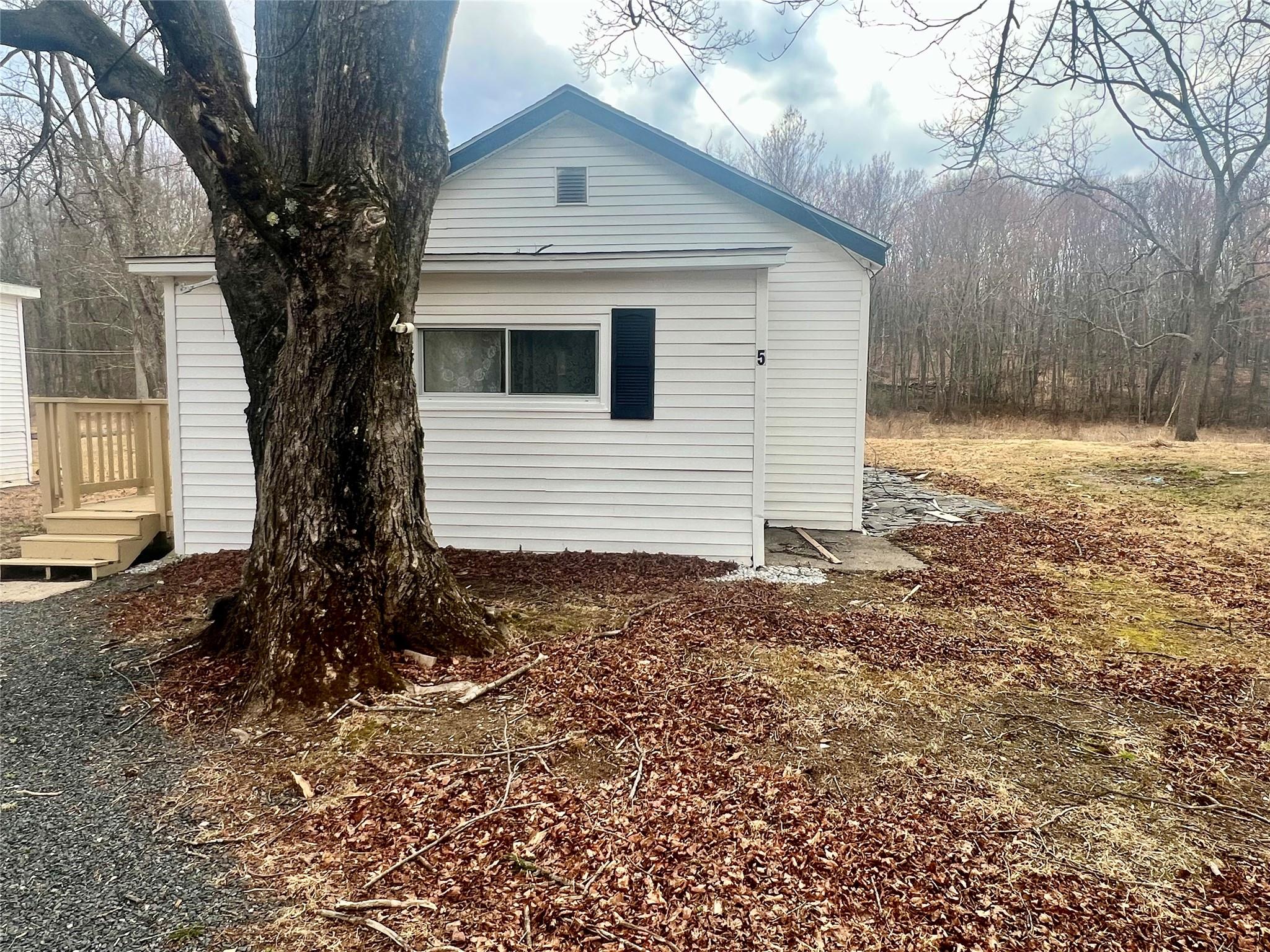 Rental Property at Royal Acres Drive 5, Middletown, New York - Bedrooms: 1 
Bathrooms: 1 
Rooms: 4  - $1,400 MO.