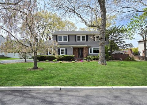 Homes For Sale - 42 Morris Avenue<br/> Farmingville, NY 11738