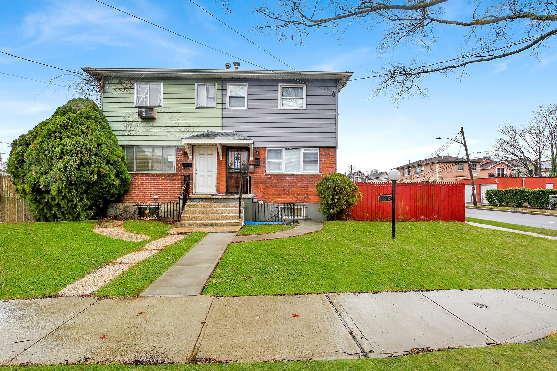 134th Avenue, Laurelton, Queens, NY - 3 Bedrooms  
3 Bathrooms - 