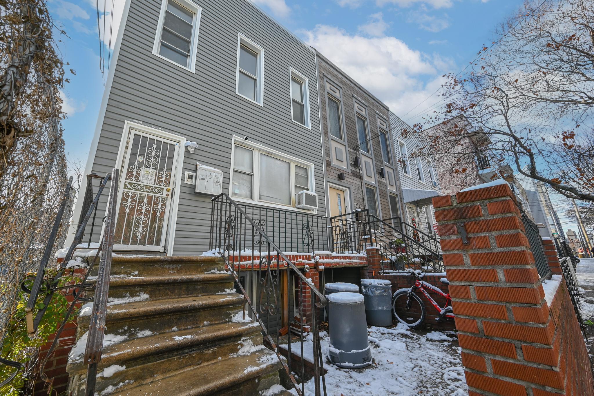 Photo 1 of 30th Drive, Astoria, Queens, NY, $1,399,000, Web #: 807666