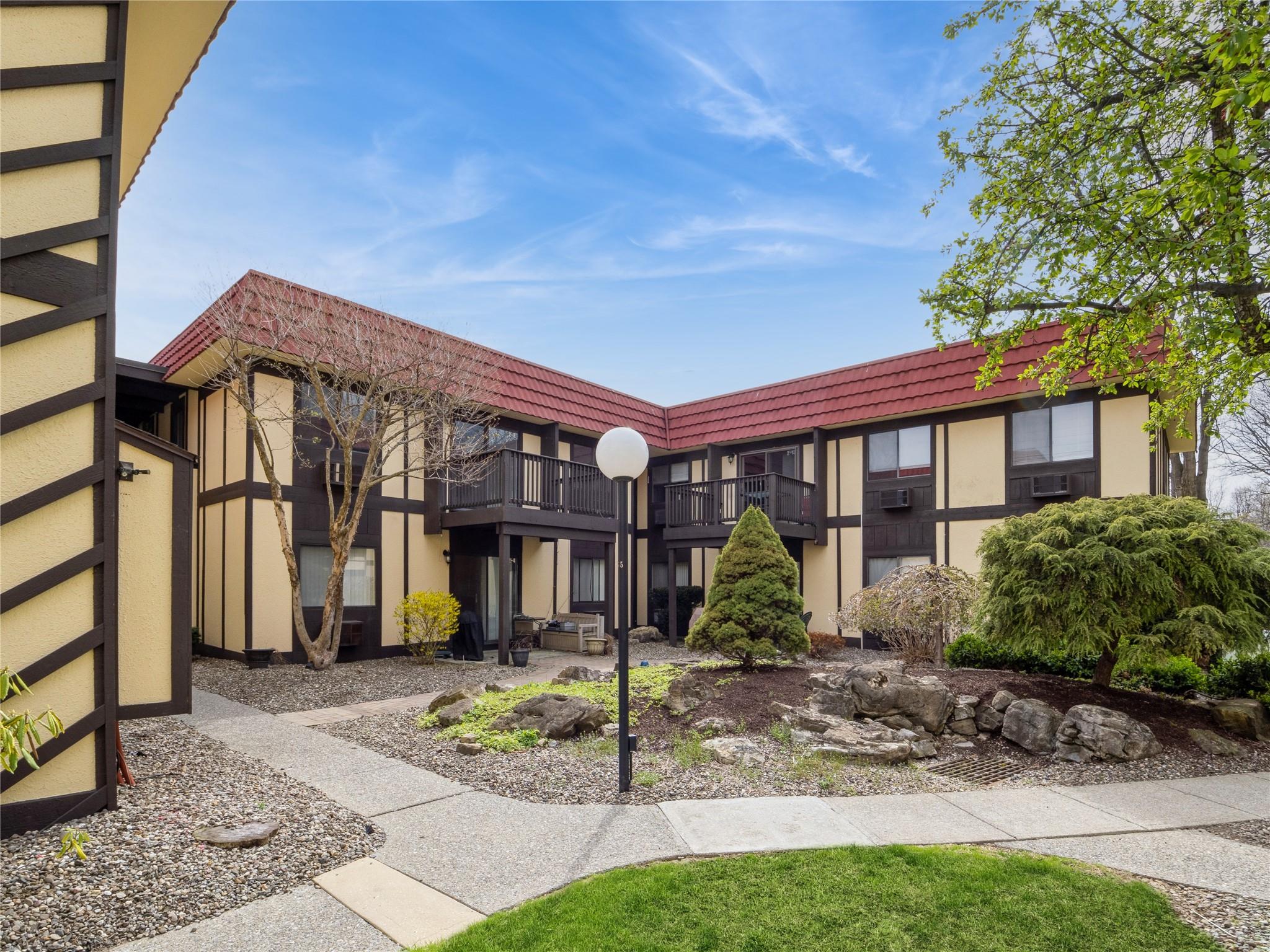 2 Loudon Drive #8, Fishkill, New York image 1