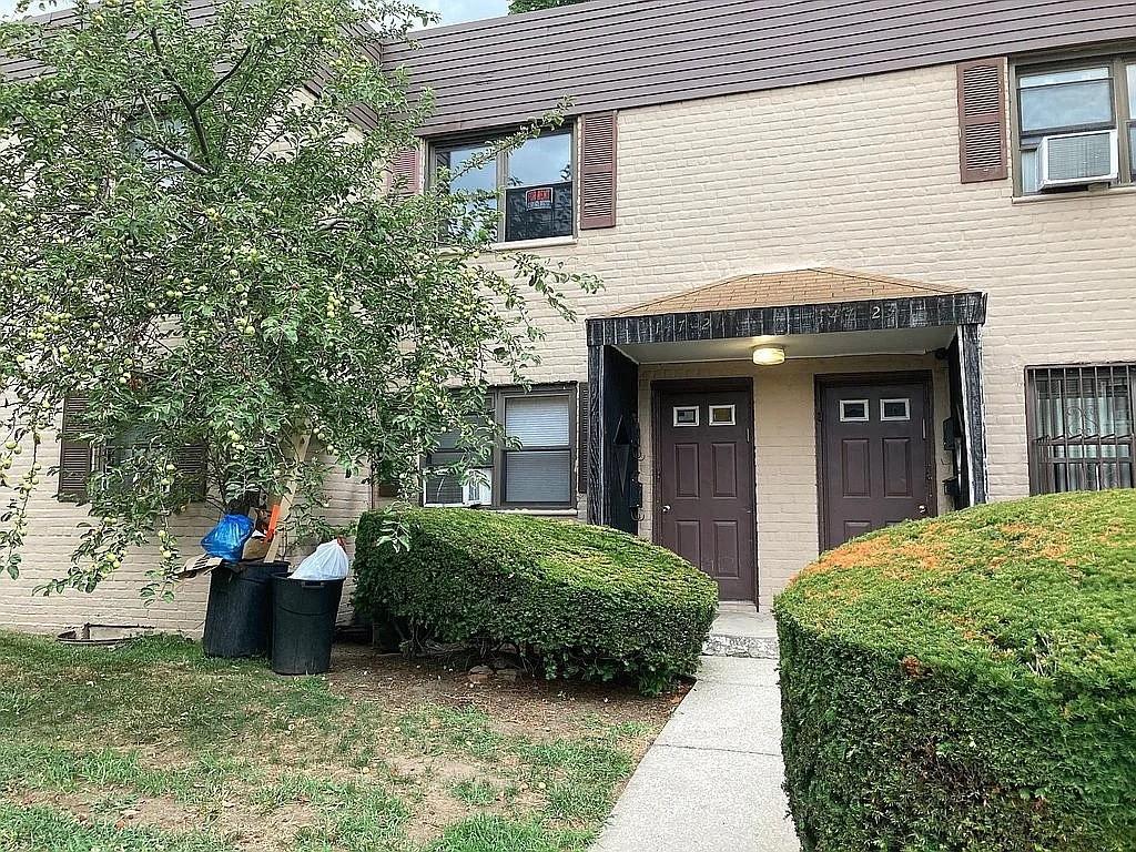 Property for Sale at 71 Ave Ave B, Flushing, Queens, NY - Bedrooms: 2 
Bathrooms: 1  - $385,000