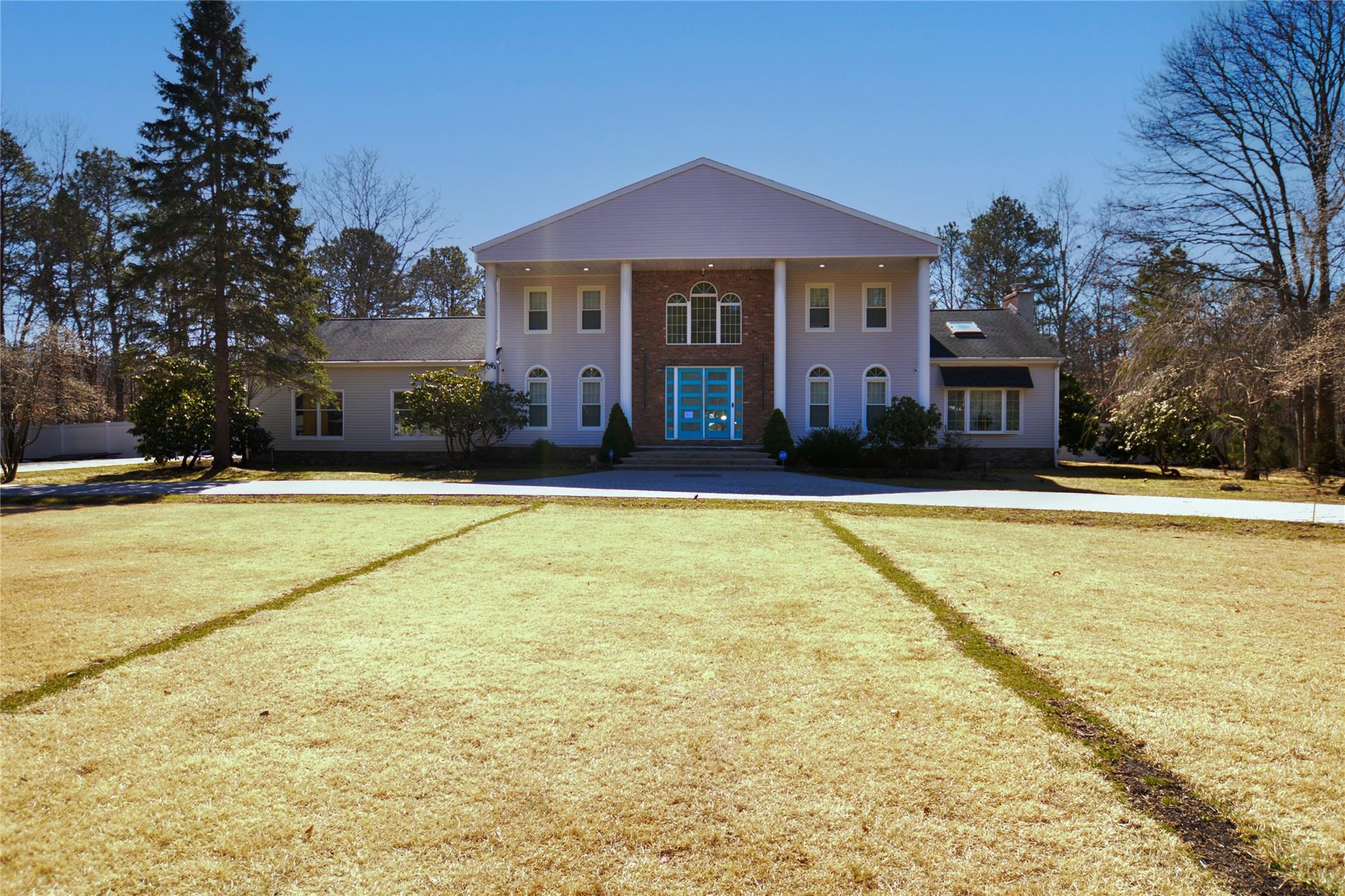 22 Russell Street, Manorville, New York image 4