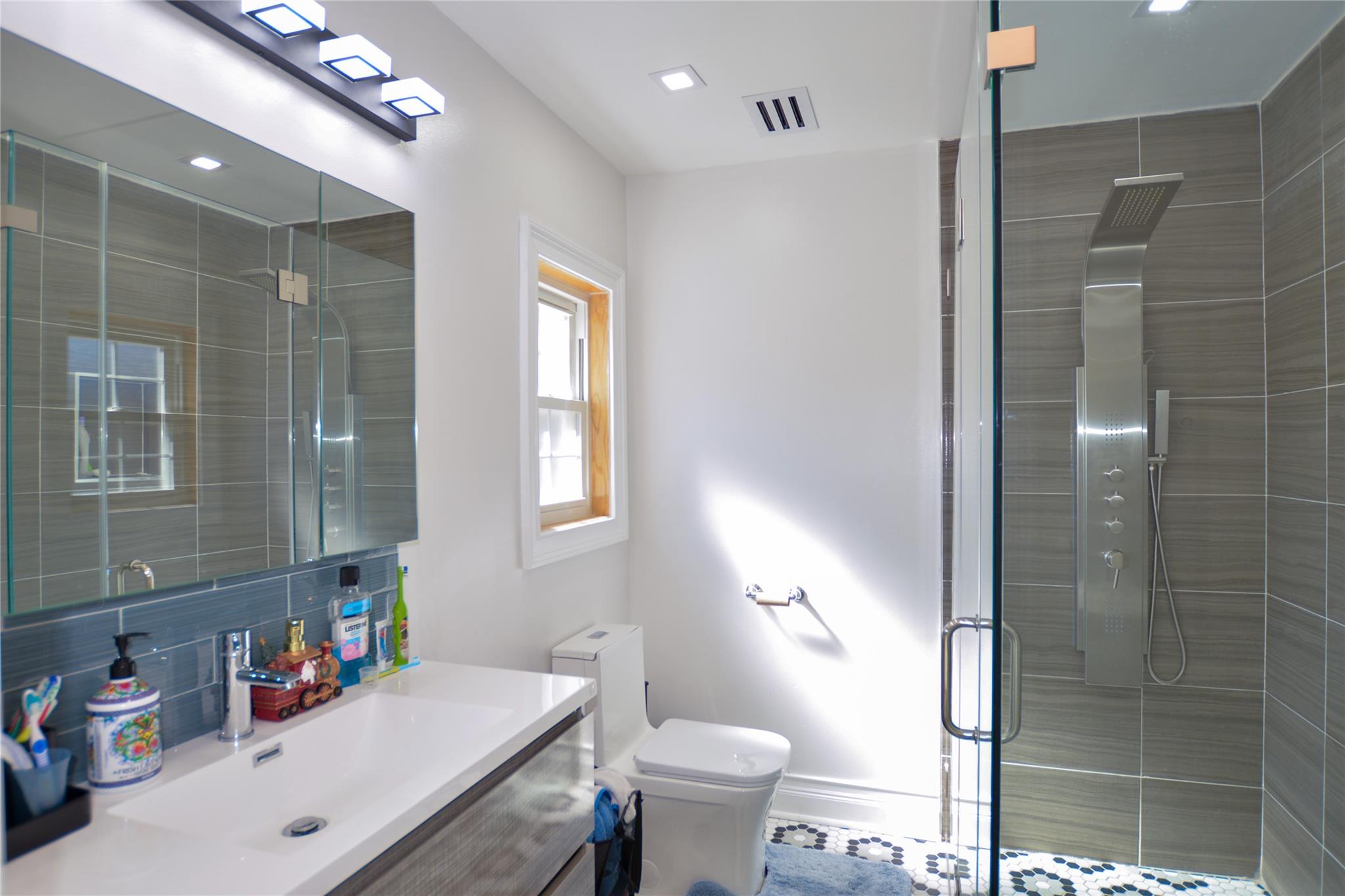 22 Russell Street, Manorville, New York image 23
