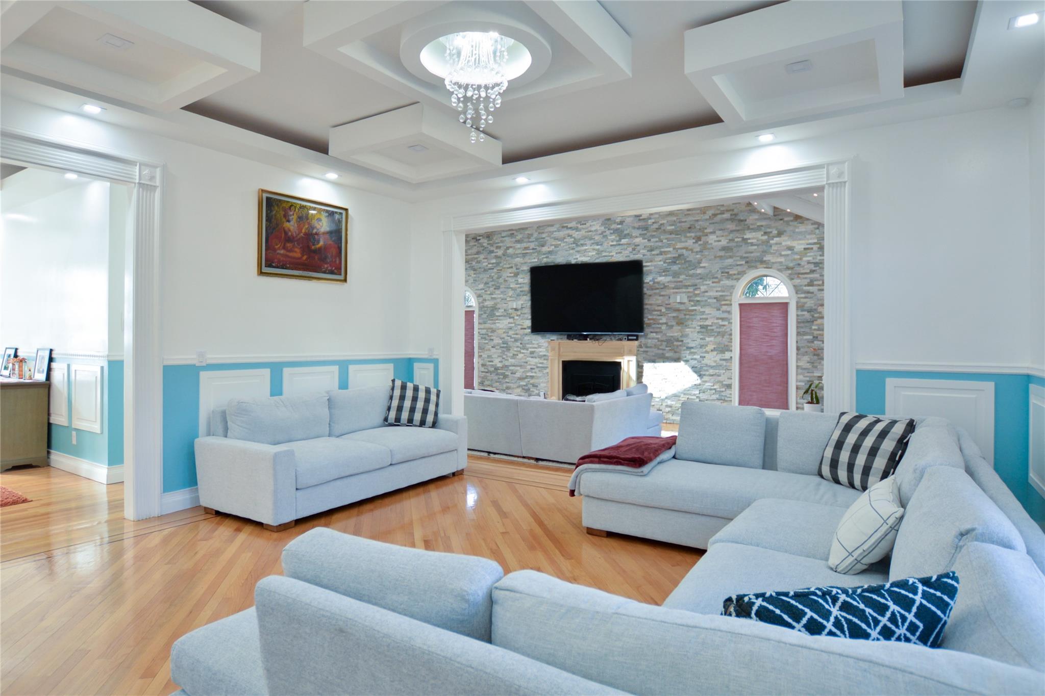 22 Russell Street, Manorville, New York image 7