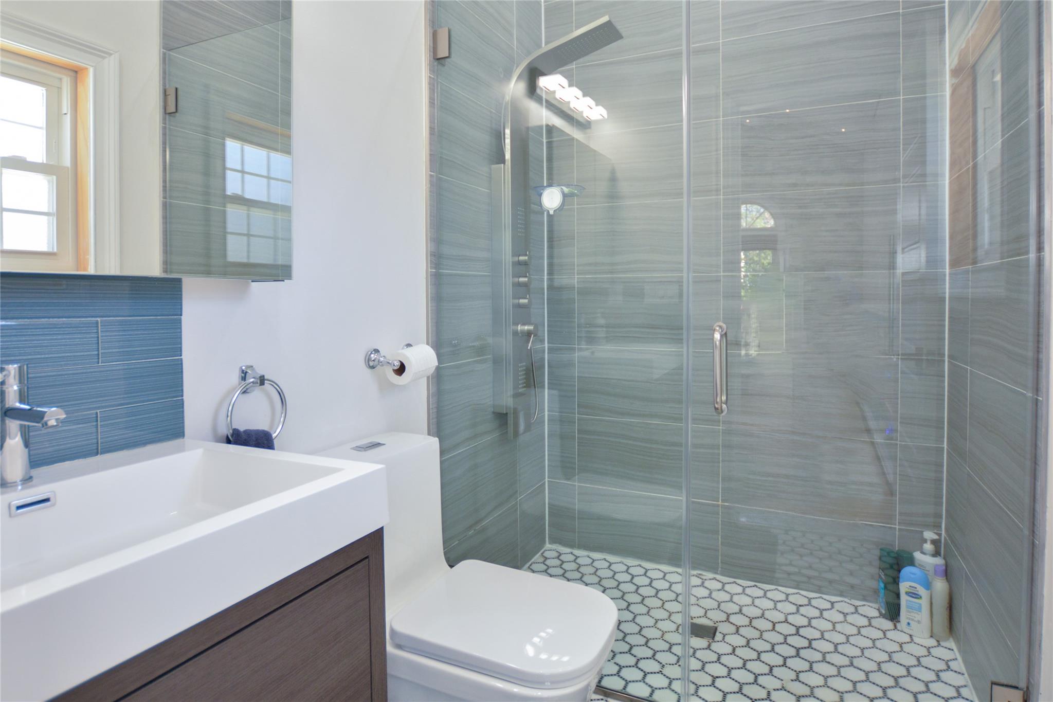 22 Russell Street, Manorville, New York image 26