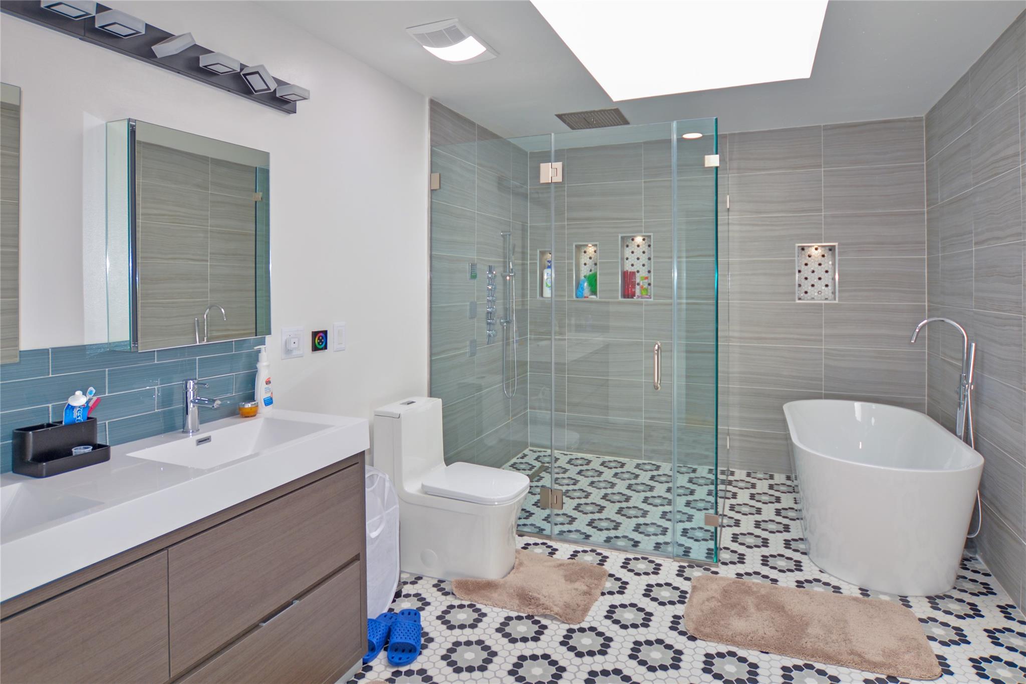 22 Russell Street, Manorville, New York image 24
