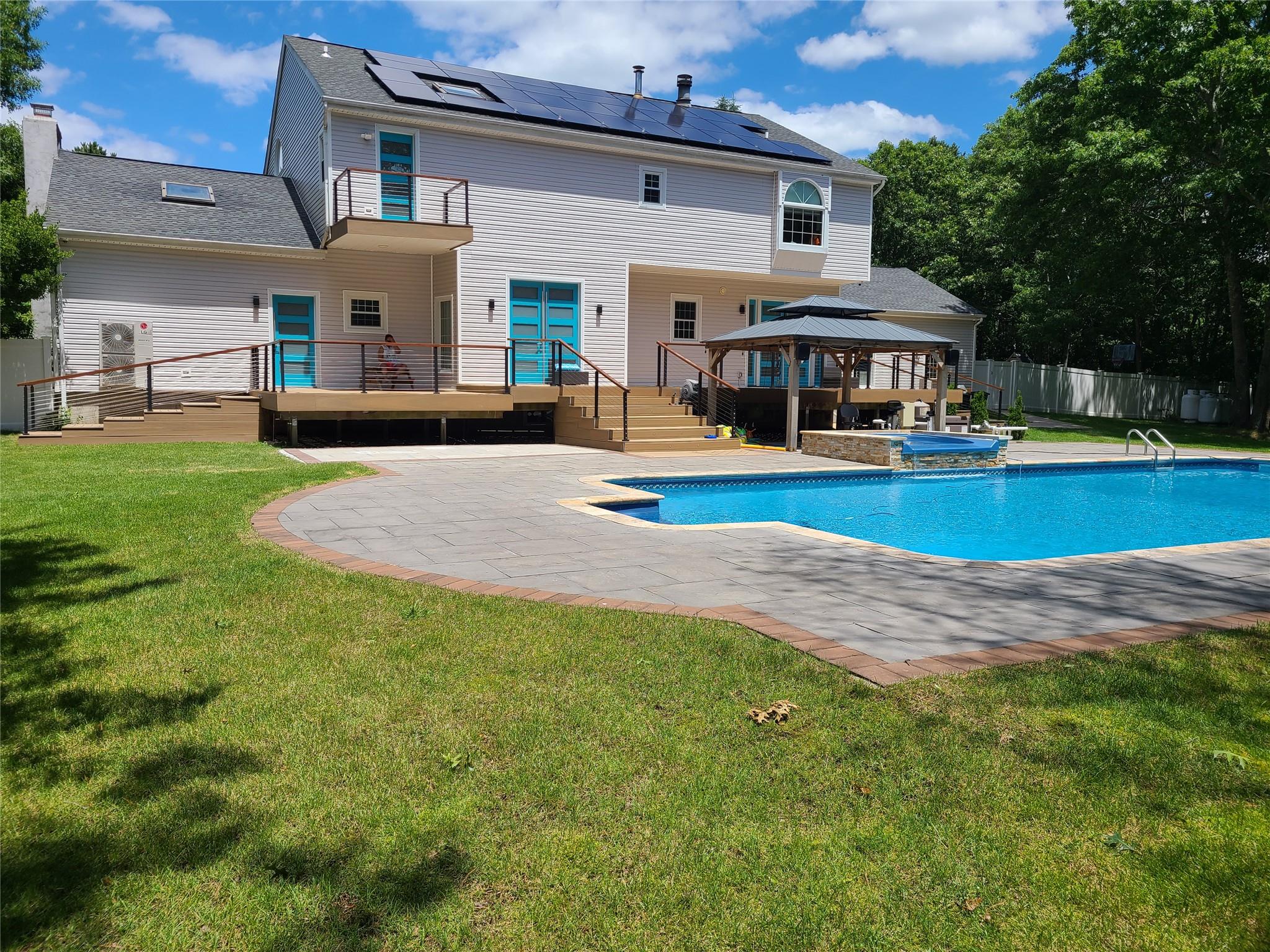 22 Russell Street, Manorville, New York image 33