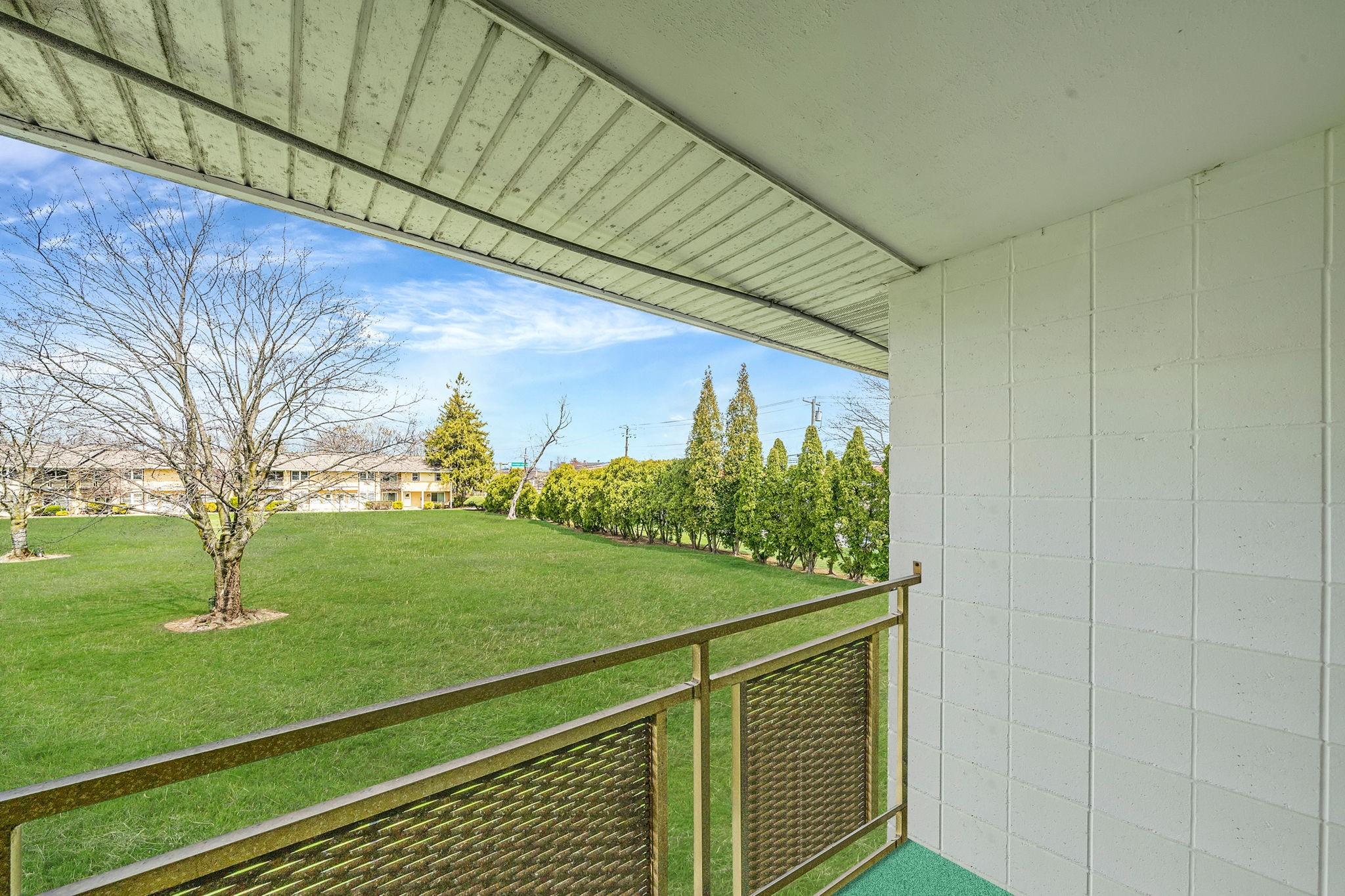 700 Broadway #47, Amityville, New York image 2